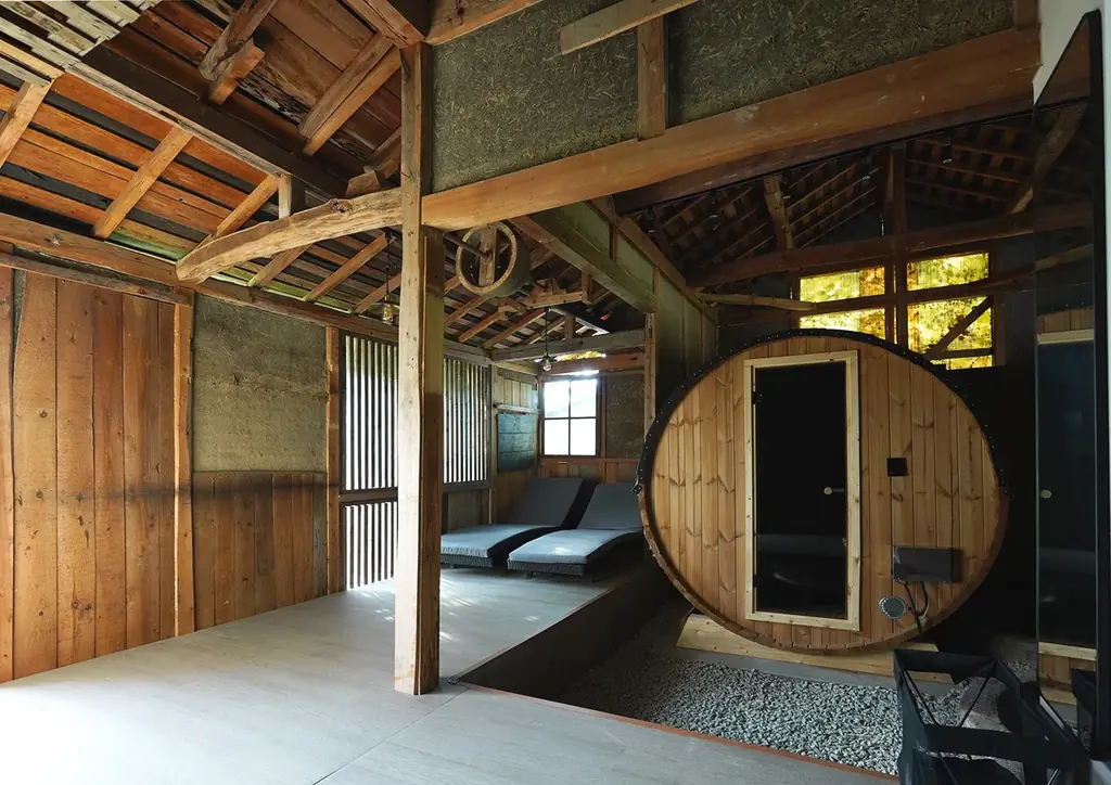 京丹後“サウナ旅”の終着地！京丹後・久美浜に、三棟すべて専用サウナ付きの古民家ホテル「SAUNA&CURRY URI 京丹後」が誕生。サウナとスパイスカレーで、ととのい尽くすサウナ旅を。 画像 4