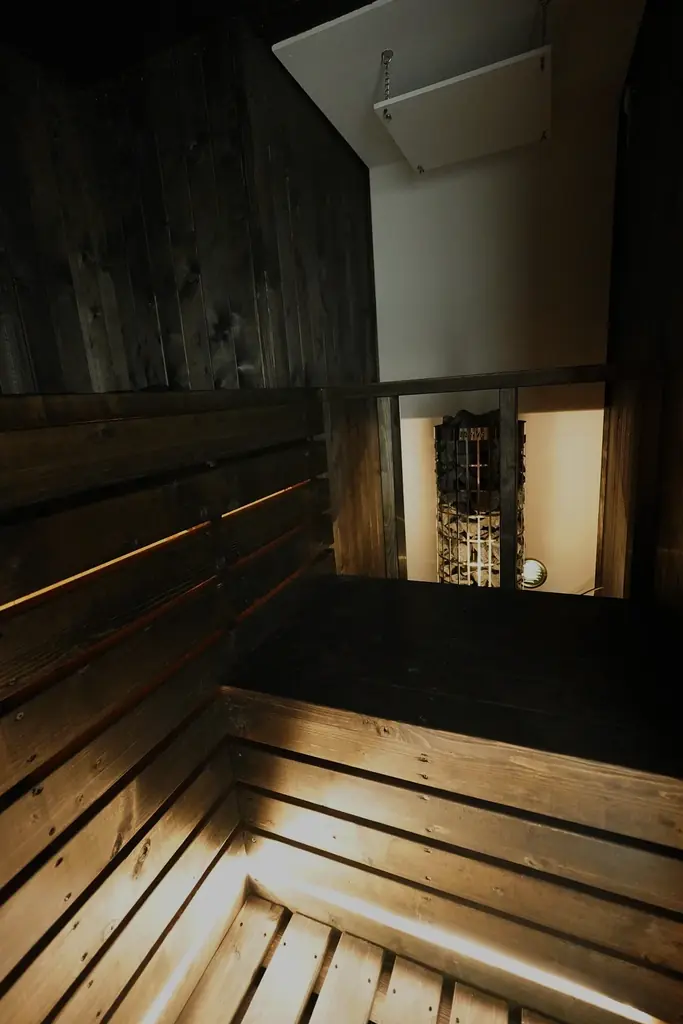 京丹後“サウナ旅”の終着地！京丹後・久美浜に、三棟すべて専用サウナ付きの古民家ホテル「SAUNA&CURRY URI 京丹後」が誕生。サウナとスパイスカレーで、ととのい尽くすサウナ旅を。 画像 7