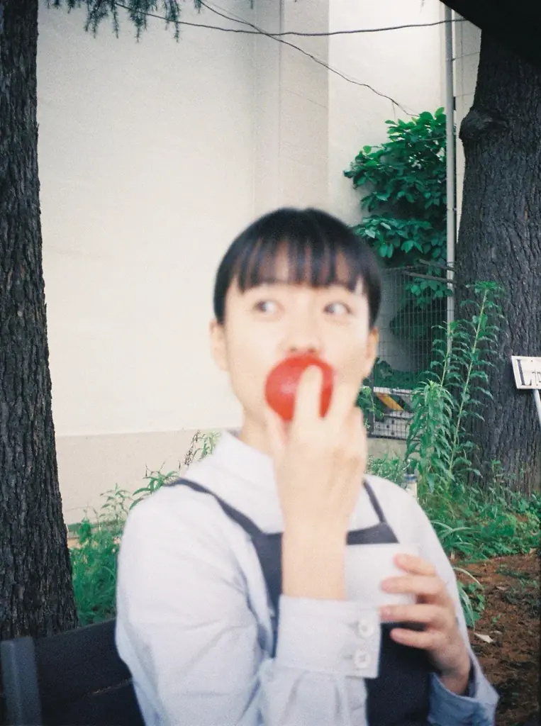 Netflixシリーズ『匿名の恋人たち』の撮影中のオフショットをまとめたハン・ヒョジュさんのフォトブックが12月15日（月）に発売決定！ 画像 6