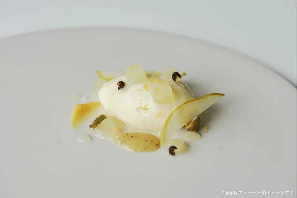 ホリデー限定で洋梨の味わいが広がる「Mr. CHEESECAKE Vanilla Pear」と濃厚なピスタチオにプラリネを忍ばせた「Mr. CHEESECAKE Praline Pistachio」 画像 2