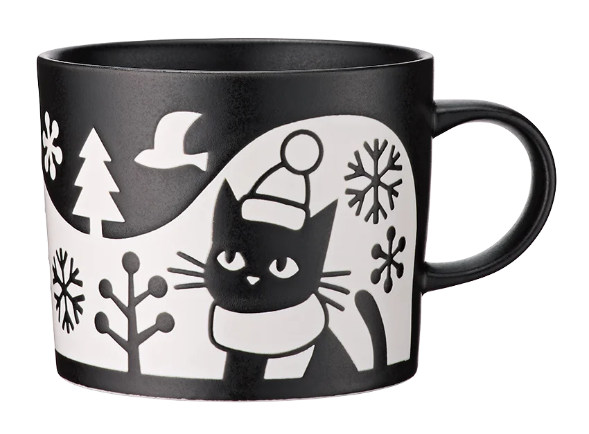 『カフェ・ベローチェ』”黒ねこ”とぬくもりあふれるカフェタイムを。「冬の黒ねこハッピーバッグ2026」を12月4日より発売 穴にはまる黒ねこのマグカバーや風合いを楽しめる美濃焼アイテムでほっと一息！ 画像 4