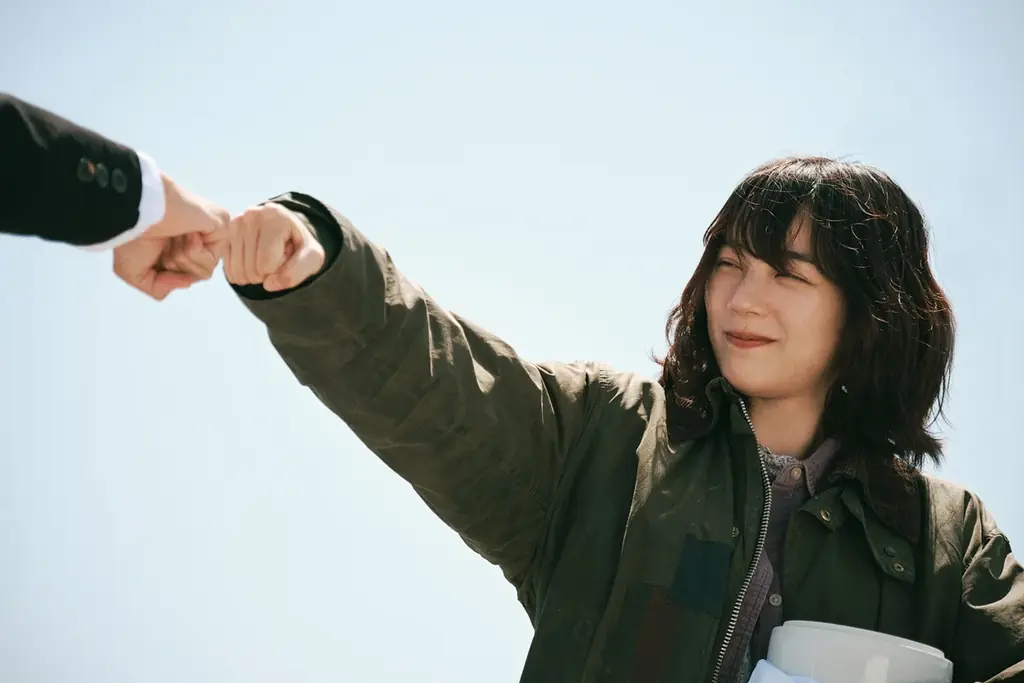 ドラマ『MISS KING / ミス・キング』最終回、「ABEMA」で無料配信開始！のん“飛鳥”、人生を懸けた美しき復讐劇がついに完結…！突然の「将棋やめます」宣言に視聴者衝撃 画像 3