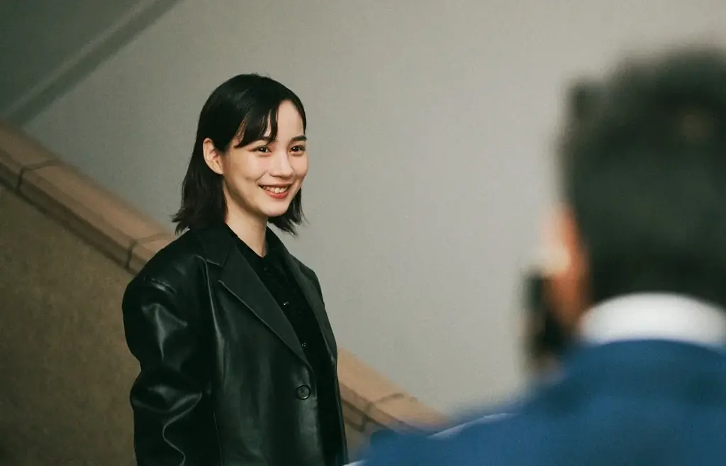 ドラマ『MISS KING / ミス・キング』最終回、「ABEMA」で無料配信開始！のん“飛鳥”、人生を懸けた美しき復讐劇がついに完結…！突然の「将棋やめます」宣言に視聴者衝撃 画像 6