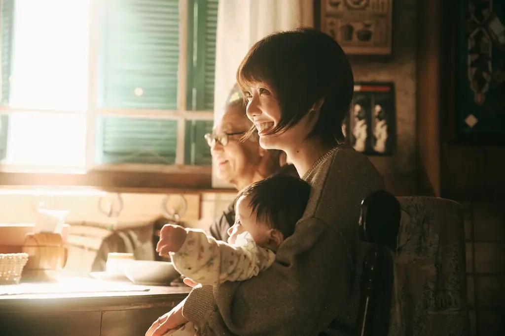 ドラマ『MISS KING / ミス・キング』最終回、「ABEMA」で無料配信開始！のん“飛鳥”、人生を懸けた美しき復讐劇がついに完結…！突然の「将棋やめます」宣言に視聴者衝撃 画像 8