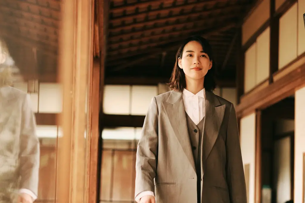 ドラマ『MISS KING / ミス・キング』最終回、「ABEMA」で無料配信開始！のん“飛鳥”、人生を懸けた美しき復讐劇がついに完結…！突然の「将棋やめます」宣言に視聴者衝撃 画像 9