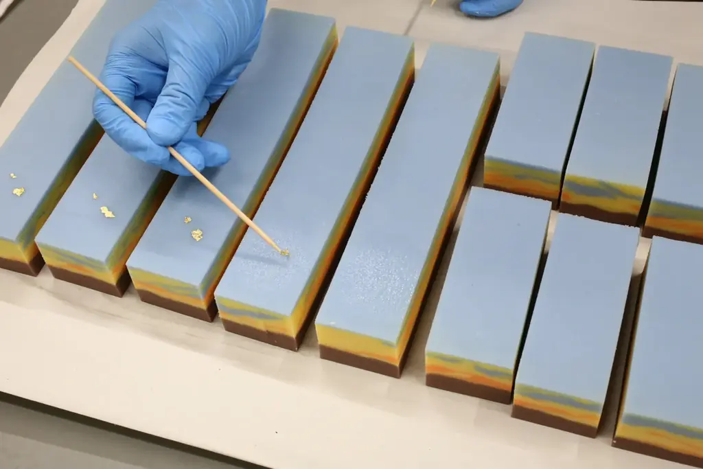 ― 宮中行事「歌会始の儀」 をテーマにした松江唯一の御題菓 ― 　三英堂が40年連続で作り続ける、その年限りの限定和菓子を販売 画像 16