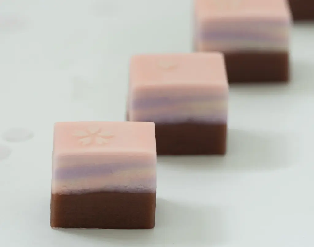 ― 宮中行事「歌会始の儀」 をテーマにした松江唯一の御題菓 ― 　三英堂が40年連続で作り続ける、その年限りの限定和菓子を販売 画像 4