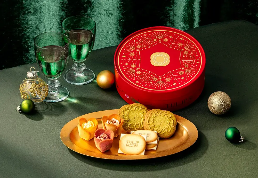 聖夜を華やかに彩る、真っ赤なクリスマスボックス誕生。バター＆チーズの香り溢れるフラワースイーツを展開する【TOKYOチューリップローズ】 画像 2