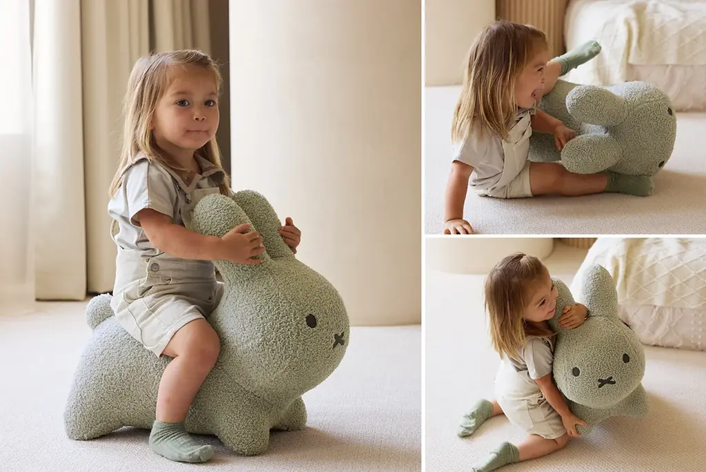 【8年目の大転換】ブルーナボンボン「親の背中」宣言！累計60万個突破の人気商品が”飾り物”から五感を刺激する”あそびの相棒”へ　約1年ぶり新色「ふわモコ グレー」11月下旬発売 画像 2