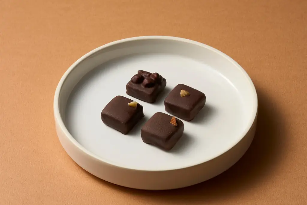 【Minimal 2026バレンタイン】4人の職人による「The Four Hands Collection」登場。厳選カカオのオリジナルチョコレートと素材のマリアージュを楽しむ16種ボンボンショコラ 画像 6