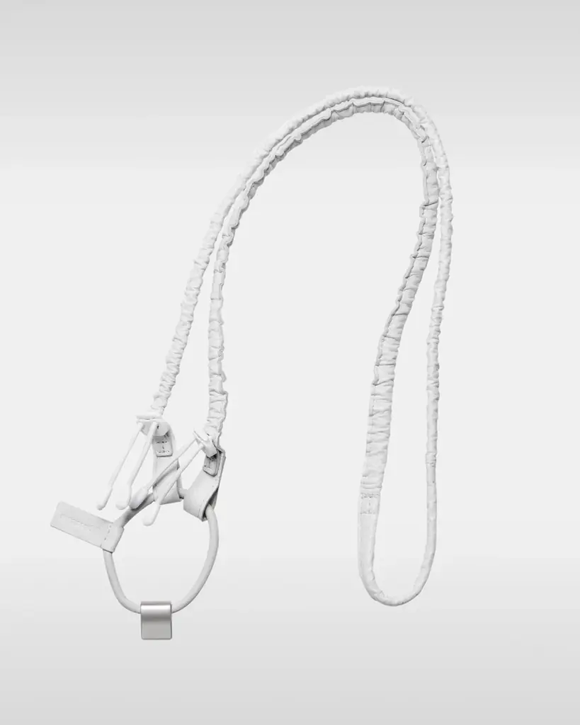 【objcts.io】meanswhileと初のコラボレーション。“機能とデザインの調和”を追求し、相互の定番製品を再解釈したレザーバッグ・iPhoneケースを発売。 画像 12