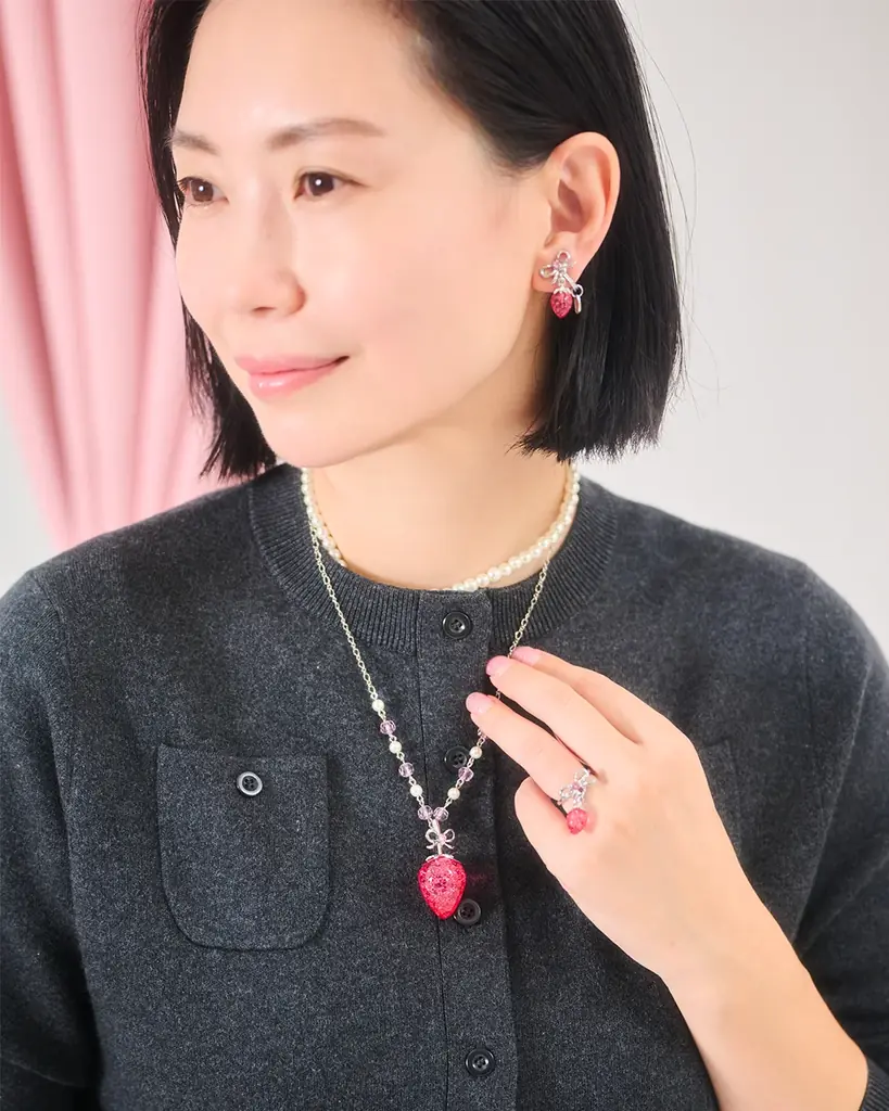 mezzo pianoとアクセサリーブランド 「Liquem（リキュエム)」のホリデーシーズンにぴったりなコラボレーションアイテムが初登場 画像 3