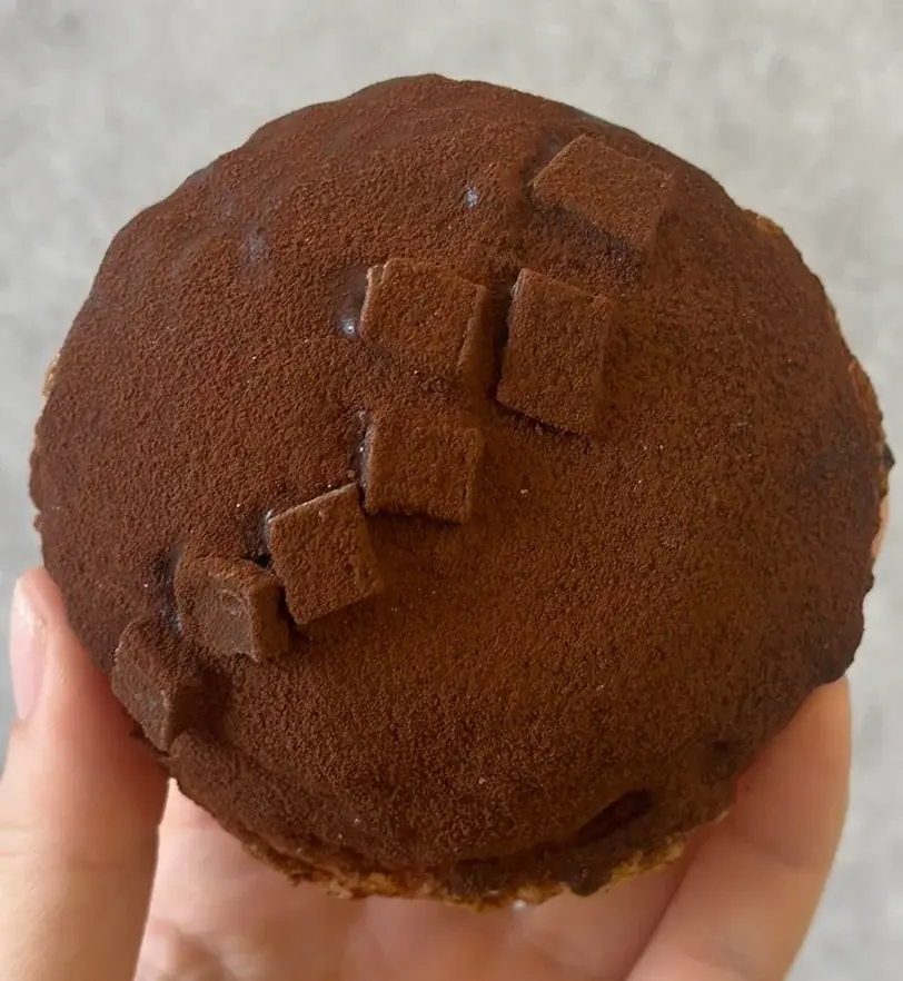 【阪急うめだ本店「クリスマスマーケット2025」2年連続出店】“白い世界”を味わう、阪急限定ドーナツ2種が今年も登場！STANDARDDONUTS（スタンダードドーナツ） 画像 6