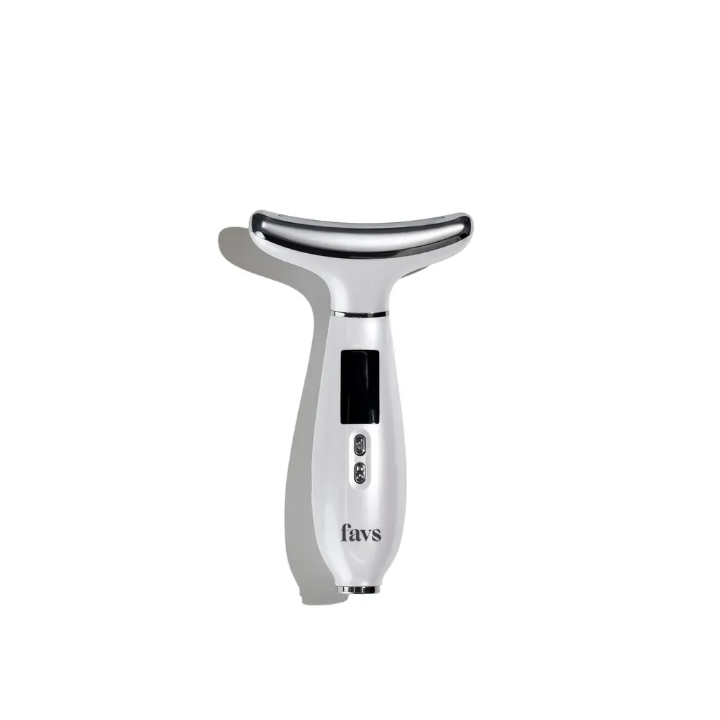 美しく時を重ねるスキンケアブランド『favs（ファブス）』、ブランド初の美顔器「GLOW-UP LIFT DEVICE」を数量限定で発売！5周年を記念した特別イベントも開催。 画像 2