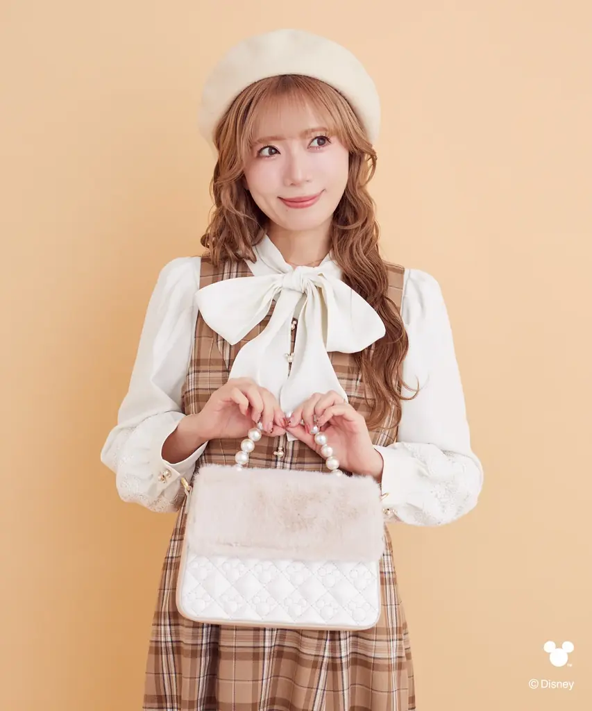 Areeamから「ミッキーマウス」のホリデーコレクションが登場！ホリデーシーズンのお出かけを特別に彩る上品なアイテムを11月21日(金)発売 画像 6