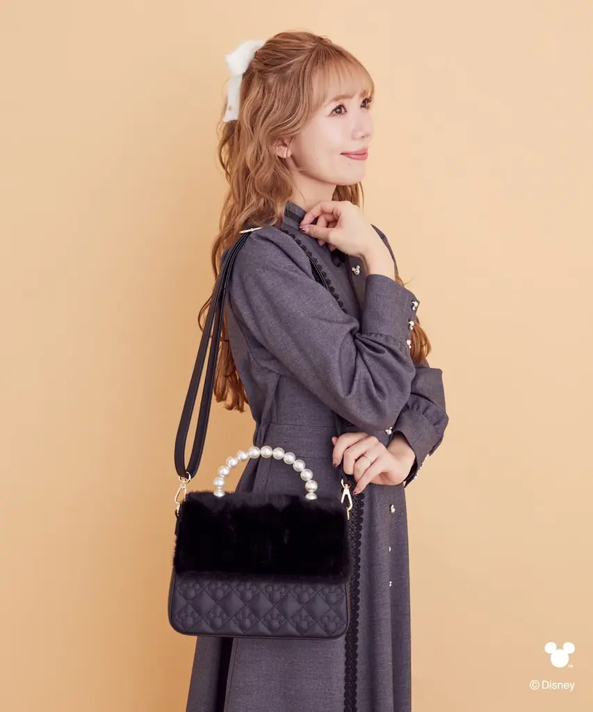 Areeamから「ミッキーマウス」のホリデーコレクションが登場！ホリデーシーズンのお出かけを特別に彩る上品なアイテムを11月21日(金)発売 画像 7