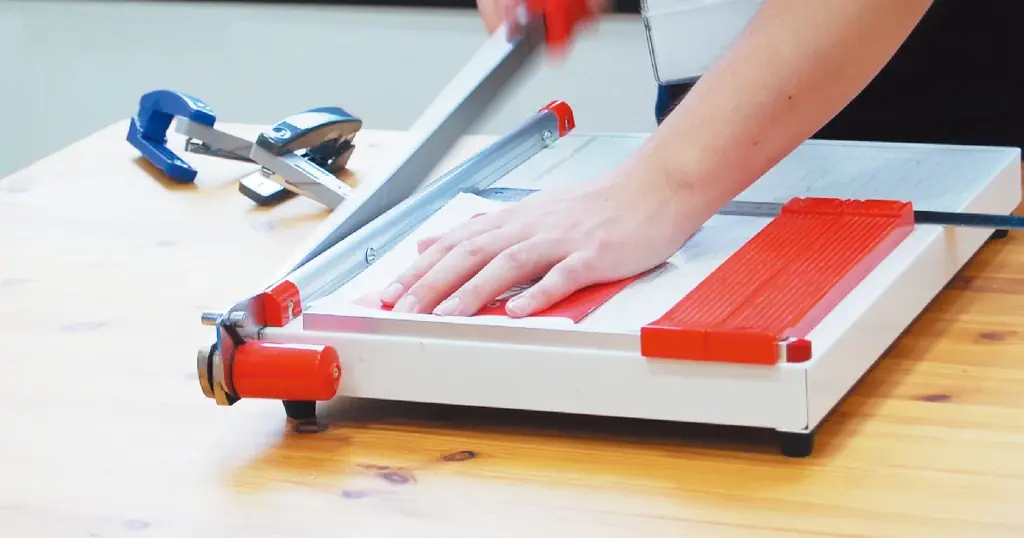 手づくりの封筒にシーリングスタンプで封をして。サンタさんへ想いを贈ろう！「やってみようえほん展」2025年12月5日（金）・6日（土）開催 画像 14