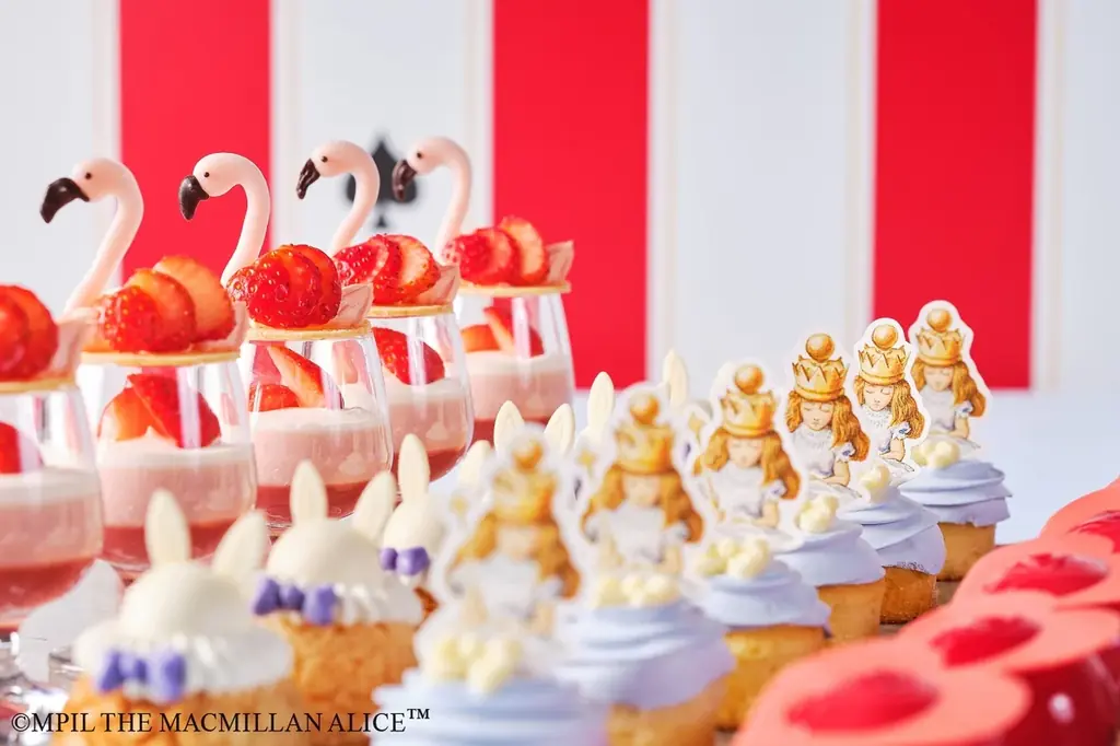 “不思議の国のアリス”の甘いお茶会へ誘う『アリスのストロベリーアフタヌーンティー』全国5都市で期間限定販売 画像 13