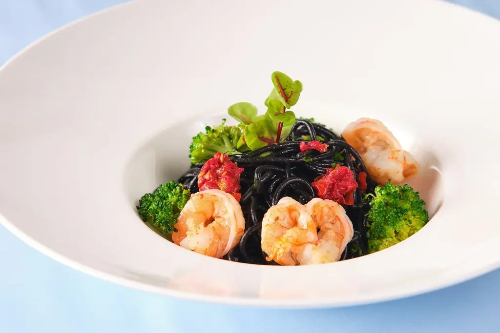 “不思議の国のアリス”の甘いお茶会へ誘う『アリスのストロベリーアフタヌーンティー』全国5都市で期間限定販売 画像 9