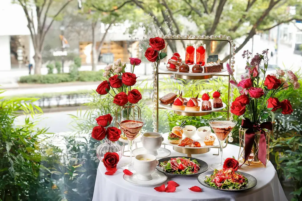 『～Red Luxe～ ストロベリー&ショコラ アフタヌーンティー』新登場 画像 1