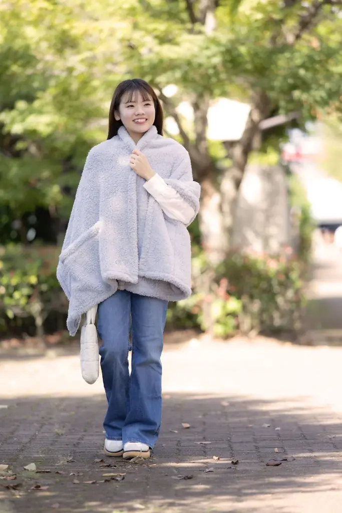 『ゴリラシリーズ』からあったかグッズ登場！富士山溶岩パウダーでじんわり温感3WAYブランケット「ゴリラのハグ」発売 画像 4