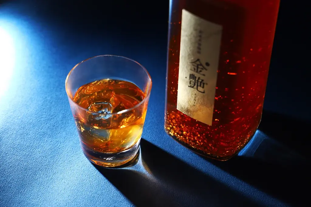 新年を彩る、黄金に煌めく祝いの梅酒「金艶 -KINEN-」の抽選販売を開始 画像 3