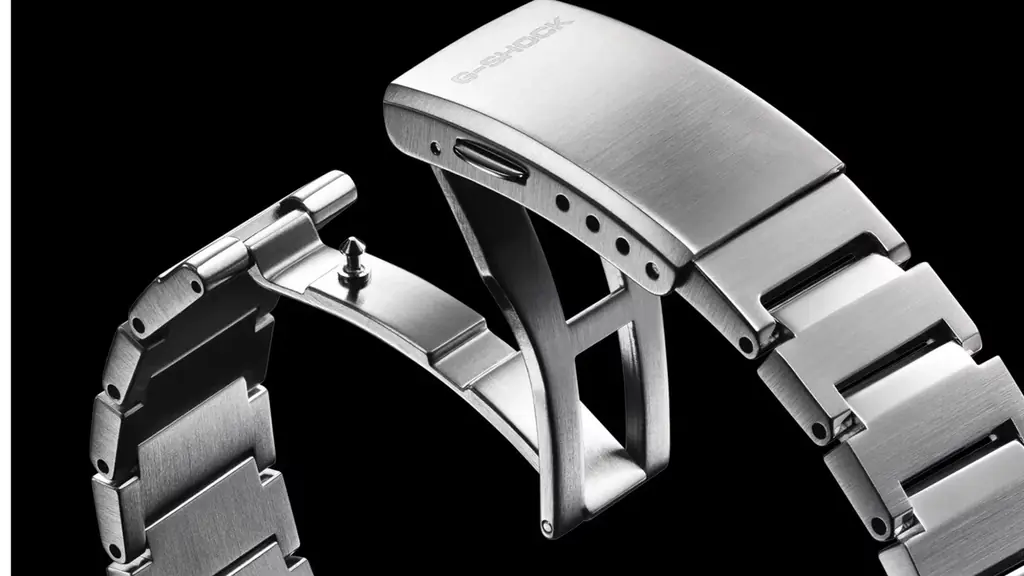 【11月21日発売】あえてロゴを排した、引き算の美学が導く新しい領域。――洗練の「ミニマルメタル」。カシオ Gショック G-STEEL GST-B1000D-1AJF G-SHOCK公式掲載店 画像 6