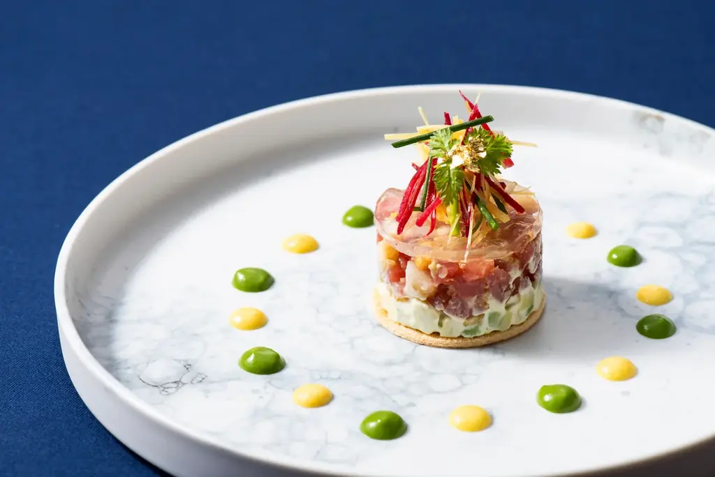 クリスマスシーズン限定！京フレンチ「ナナノイチ」の特別メニュー。「和の温もりと洋の煌めき」をテーマにした心温まる料理を12月23日から12月25日まで提供。 画像 2