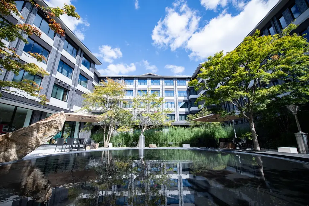 クリスマスシーズン限定！京フレンチ「ナナノイチ」の特別メニュー。「和の温もりと洋の煌めき」をテーマにした心温まる料理を12月23日から12月25日まで提供。 画像 5