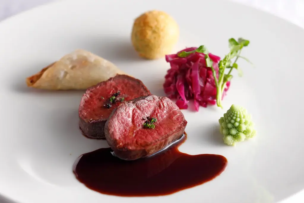 2025年を締めくくるシェフのおすすめコース、「資生堂パーラー 銀座本店レストラン」の12 月限定メニューを展開 画像 4