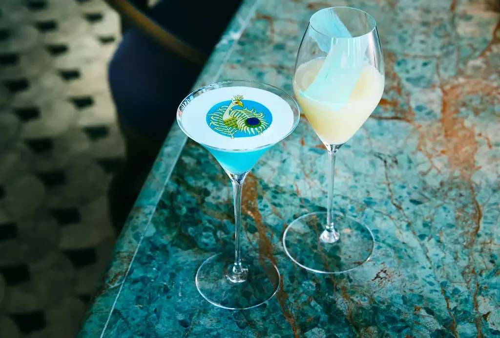 ウォルドーフ・アストリア大阪　輝きを纏う伝説の鳥が祝福する、ニューヨークのホリデー「ア・レガシー・オブ・エレガンス」　ピーコック・アレーにて開催 画像 4