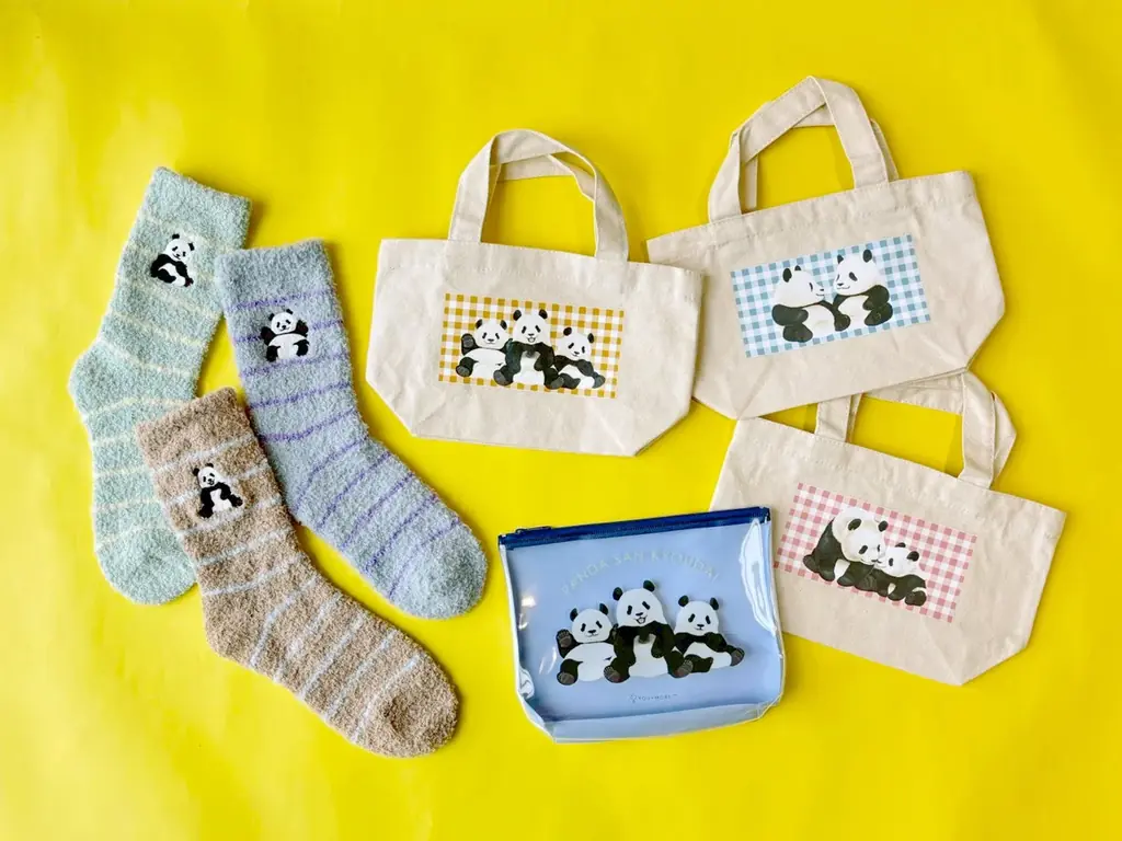 上野動物園の“シャンシャン・シャオシャオ・レイレイ”をモチーフにしたポーチなどパンダたちに感謝を込めたYOU+MORE!オリジナルグッズ5点が新登場【ジャイアントパンダ保護サポート基金協賛商品】 画像 13