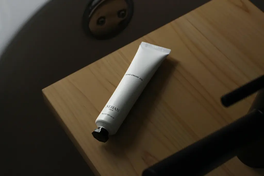 12月3日発売｜NEHAN TOKYOの無花果香る新ハンドクリーム