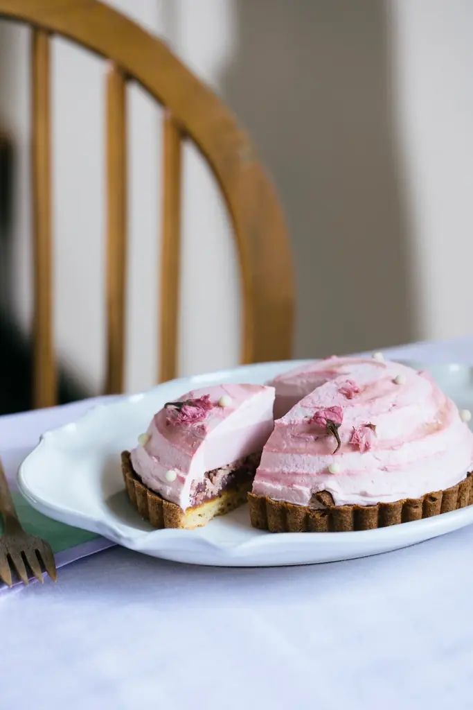 【タルトの上にケーキが乗った!?】東京・名古屋で人気のカフェ「ハチカフェ」初のレシピ本が11/21に発売！ 画像 2