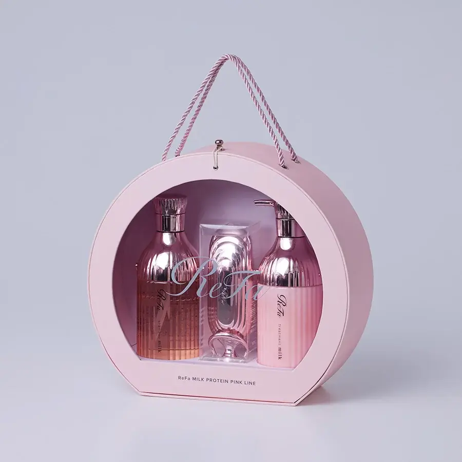 人気のヘアケアシリーズを特別なギフトBOXに詰め込んだ​ReFa MILK PROTEIN HAIR CARE GIFT SETを​2025年11月28日（金）ReFa GINZAにて先行発売​ 画像 3