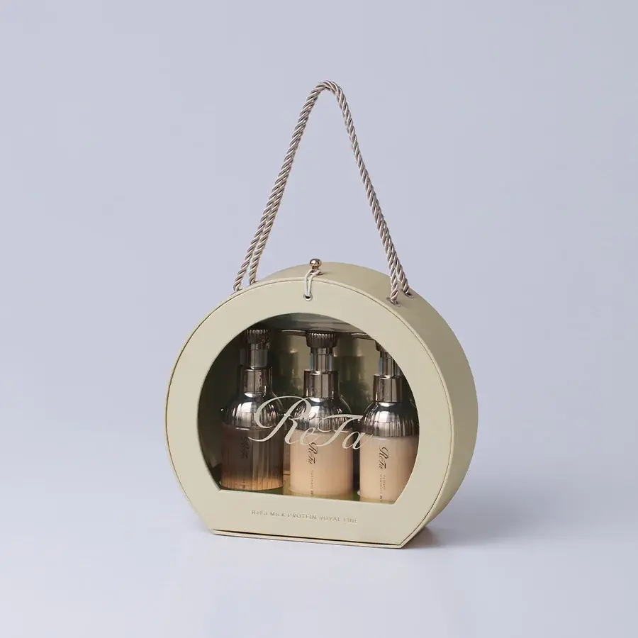 人気のヘアケアシリーズを特別なギフトBOXに詰め込んだ​ReFa MILK PROTEIN HAIR CARE GIFT SETを​2025年11月28日（金）ReFa GINZAにて先行発売​ 画像 7