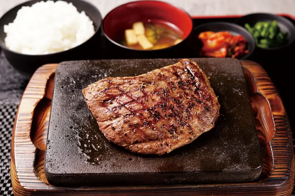 12月1日オープン 名駅西に熟成肉と羽釜ごはん店