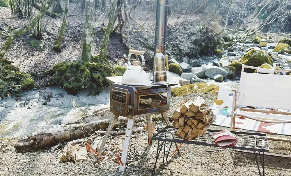 【冬キャンプの最強ギア・薪ストーブ】安全性とおしゃれなサイト演出を両立するおすすめモデルをご紹介 画像 3