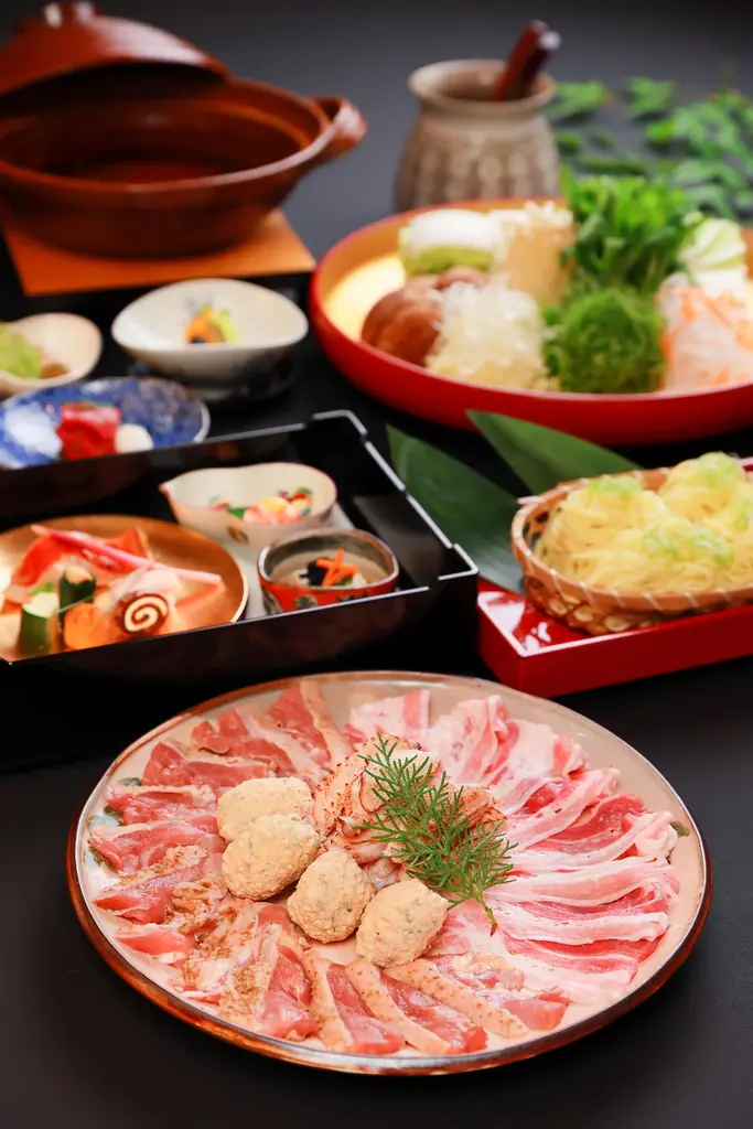 京都駅すぐ！京情緒あふれる本格会席と特製鍋で彩る冬の宴『贅沢飲み放題付き 忘年会・新年会プラン 』 画像 3