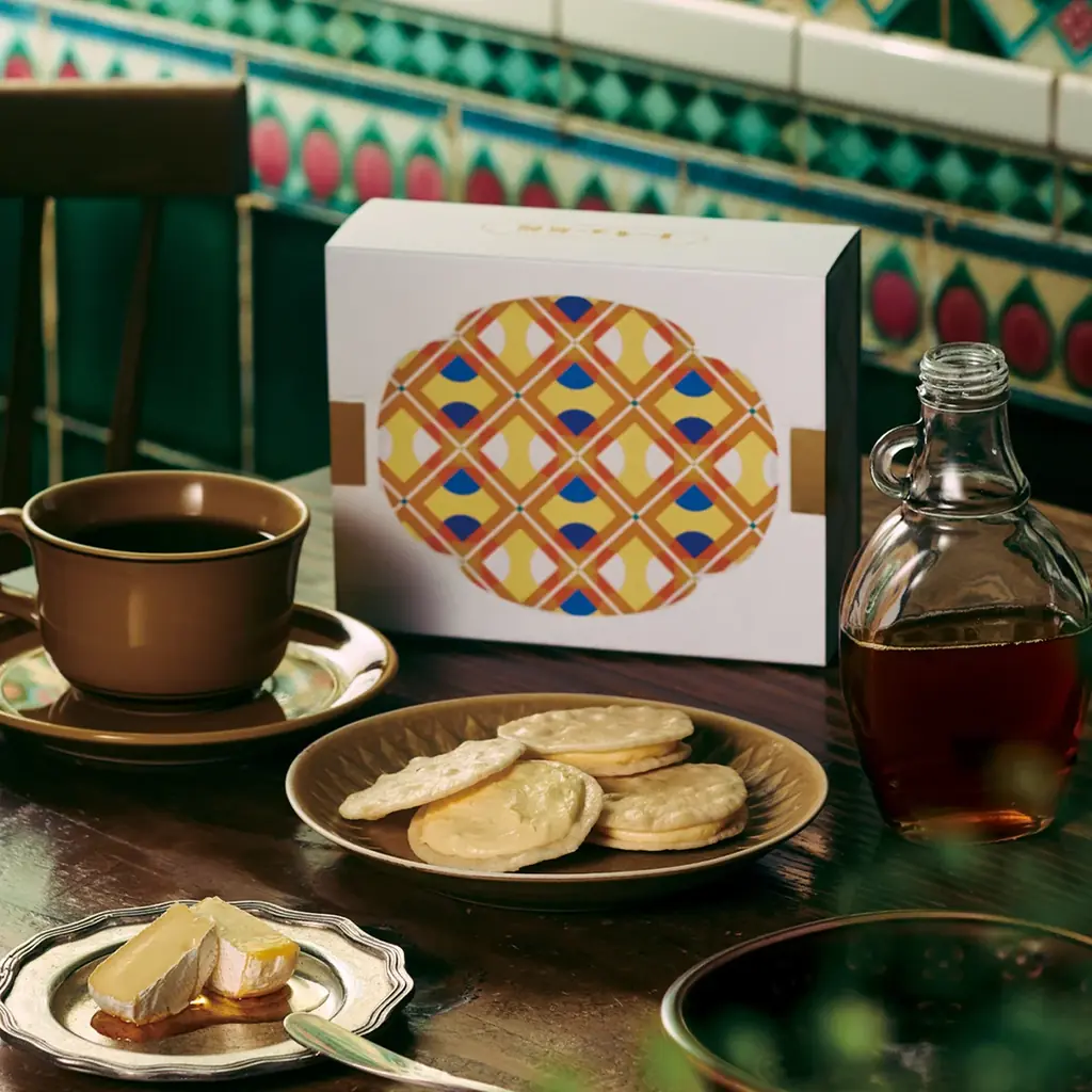 【東海エリア初上陸】パリッと軽やかな進化系“煎餅サンド”が人気｜レトロかわいさが評判！拡大を続ける米菓ブランドがついに名古屋へ「トーキョー煎餅 名古屋栄三越店」 画像 5