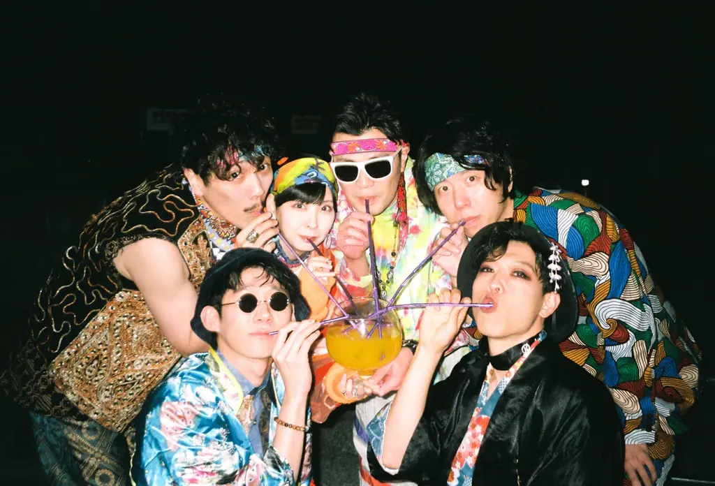 人気芸人ロックバンド「ジュースごくごく倶楽部」の世界観満載！ジュースごくごく倶楽部presents ジュースごくごくスタンドが渋谷モディに登場！ 画像 1