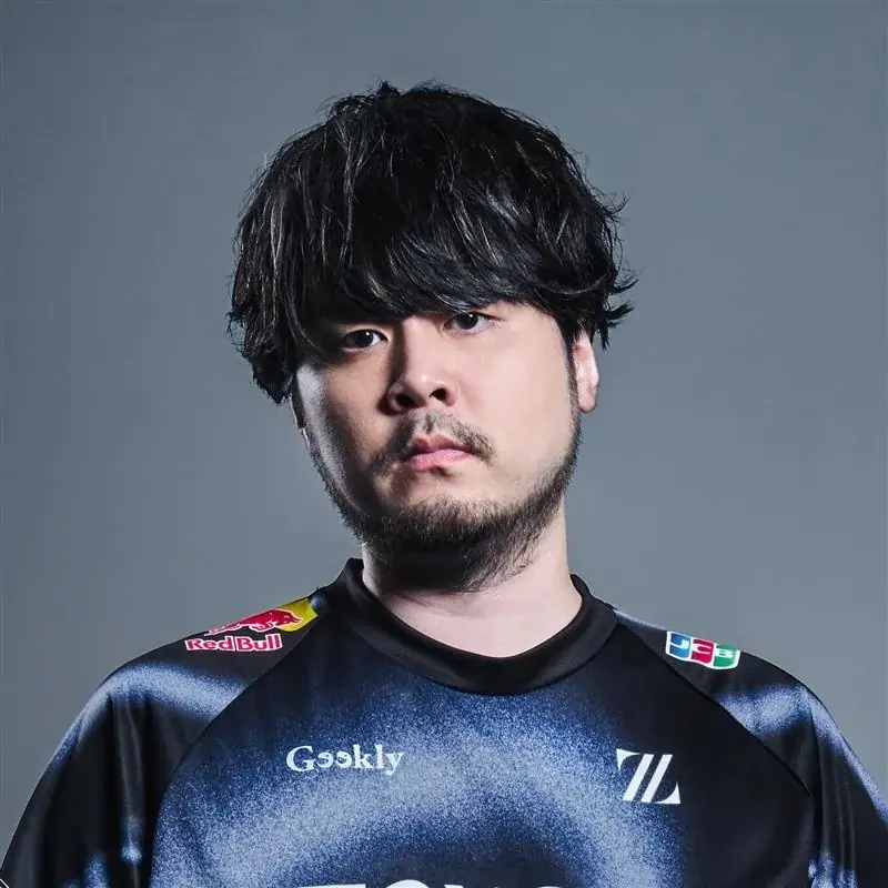 Red Bull x The k4sen Con 2025コラボキャンペーン開催！12/8（月）より The k4sen Con 開催記念のレッドブル オリジナル6缶パックを限定販売 画像 8