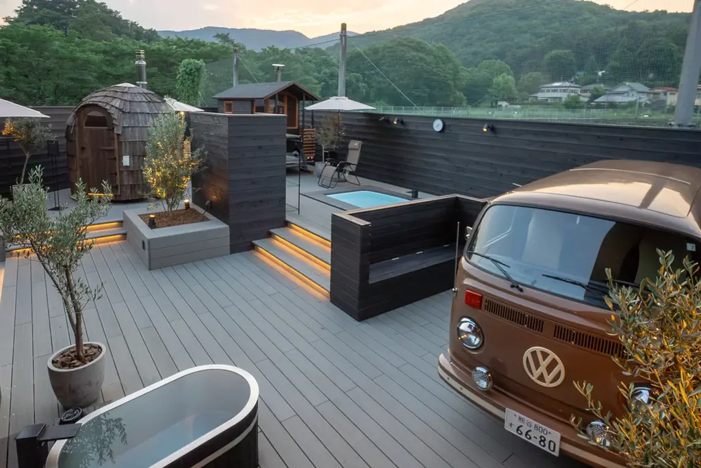 卒業旅行をサウナで応援！　COMORIVERで宿泊とアウトドアサウナをお得に楽しめる「卒業サ旅プラン」を販売開始 画像 2