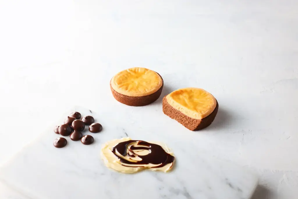 ベルギー産チョコレートとベルギー産発酵バターのW主演「Gバターズ」からオリジナルデザイン缶「Gバターズ アソートメント 8個入」登場 画像 5