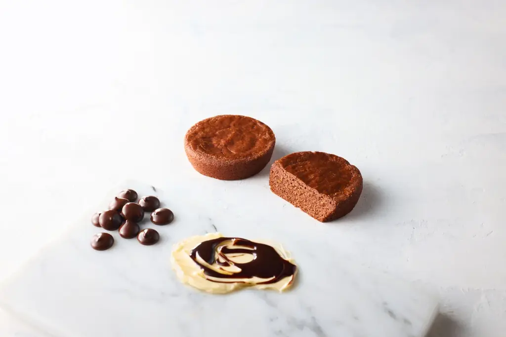 ベルギー産チョコレートとベルギー産発酵バターのW主演「Gバターズ」からオリジナルデザイン缶「Gバターズ アソートメント 8個入」登場 画像 6