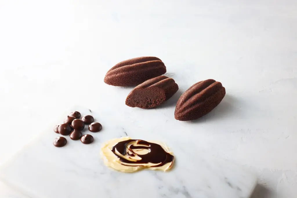 ベルギー産チョコレートとベルギー産発酵バターのW主演「Gバターズ」からオリジナルデザイン缶「Gバターズ アソートメント 8個入」登場 画像 9