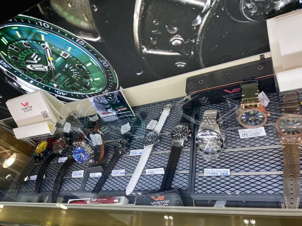 上野アメ横の老舗時計店「TSホリウチ」が、リトアニアの冒険時計ブランド「VOSTOK EUROPE」売場をリニューアル！年末の買い物ついでに、“冒険の入り口”をのぞいてみませんか？ 画像 5