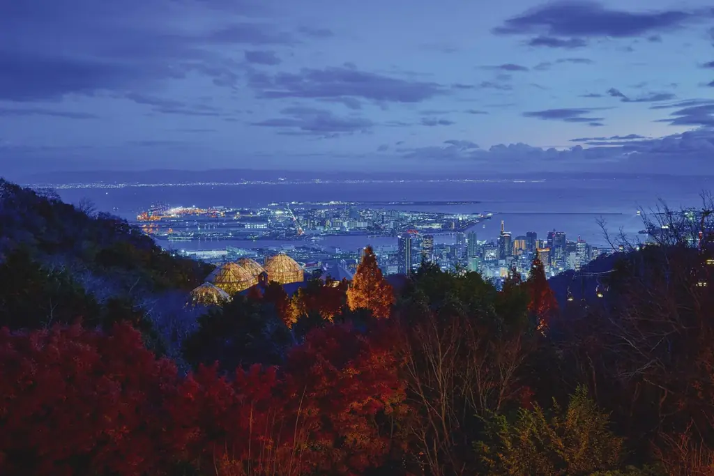 神戸クリスマスマーケット、ナイター営業日をさらに拡大！12/12（金）～25（木）の14日間、毎日ナイター営業を実施。12/20（土）～25（木）はスペシャルランチ＆ディナーも登場（予約受付中）。 画像 12