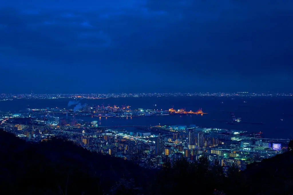 神戸クリスマスマーケット、ナイター営業日をさらに拡大！12/12（金）～25（木）の14日間、毎日ナイター営業を実施。12/20（土）～25（木）はスペシャルランチ＆ディナーも登場（予約受付中）。 画像 13