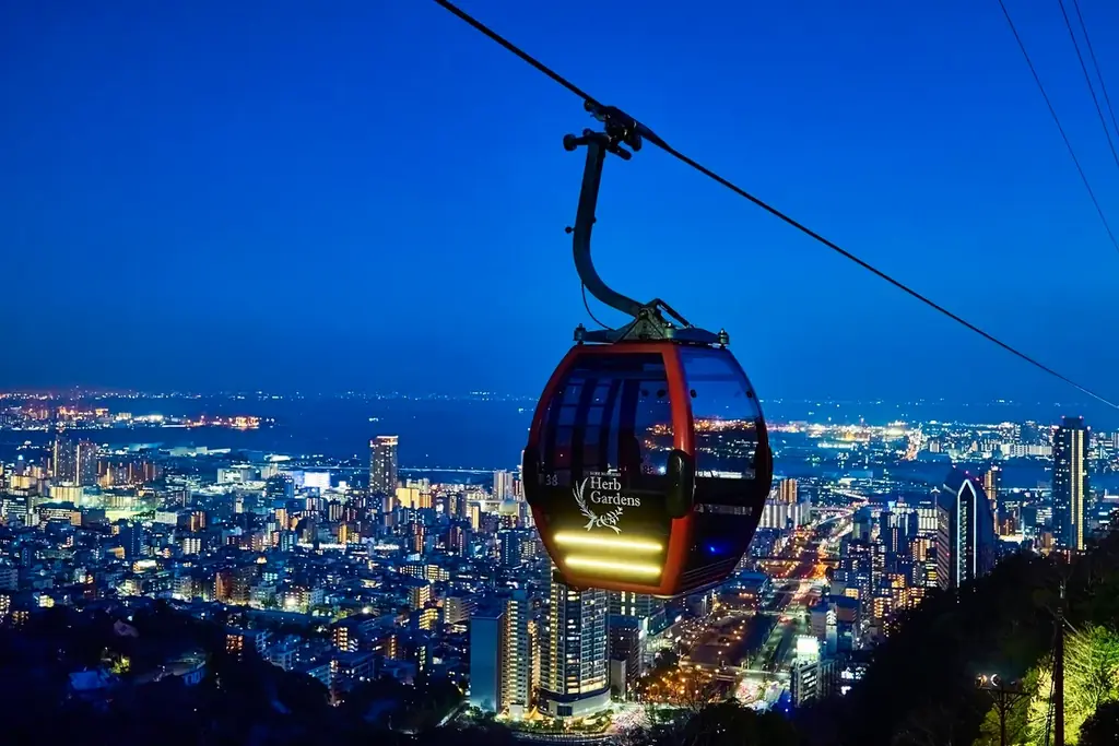 神戸クリスマスマーケット、ナイター営業日をさらに拡大！12/12（金）～25（木）の14日間、毎日ナイター営業を実施。12/20（土）～25（木）はスペシャルランチ＆ディナーも登場（予約受付中）。 画像 21